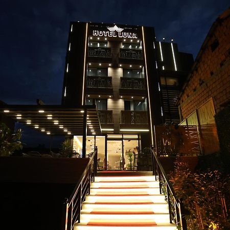 Hotel Luna Призрен Экстерьер фото