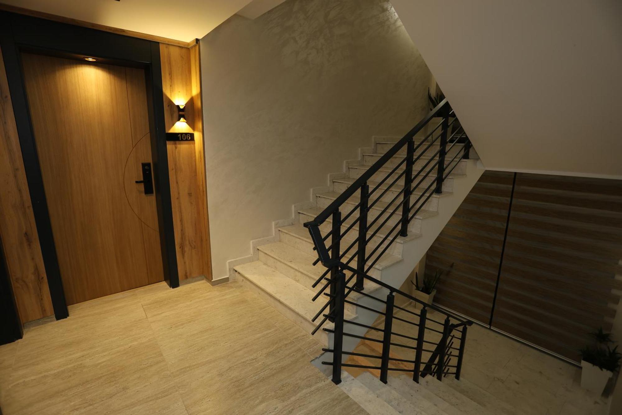 Hotel Luna Призрен Экстерьер фото