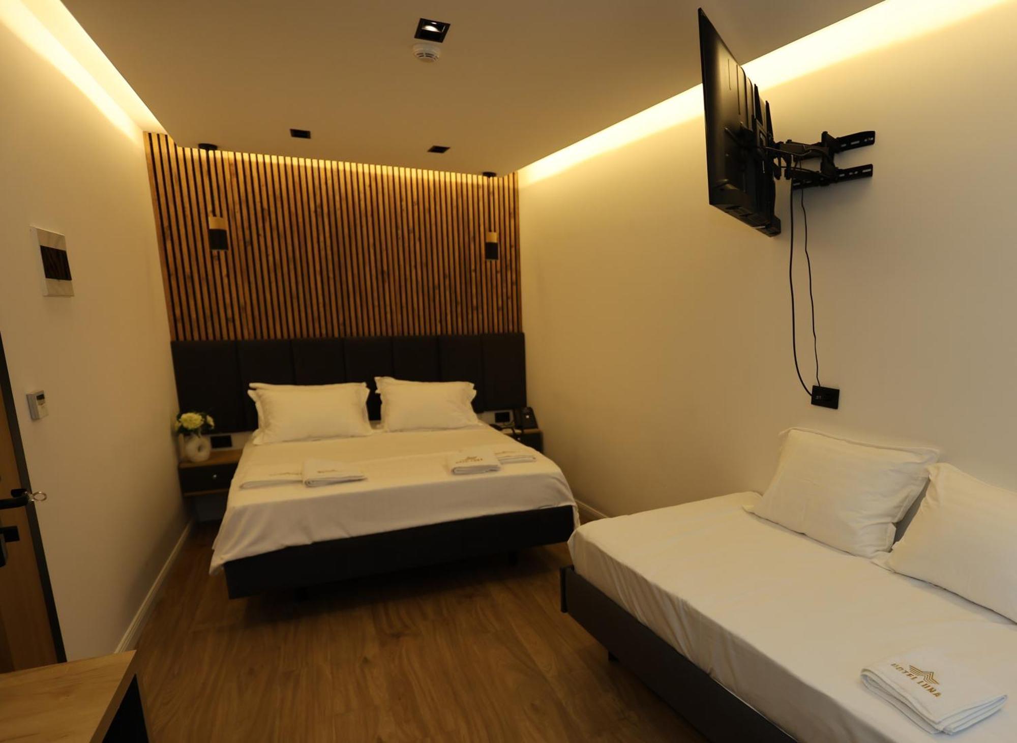 Hotel Luna Призрен Экстерьер фото
