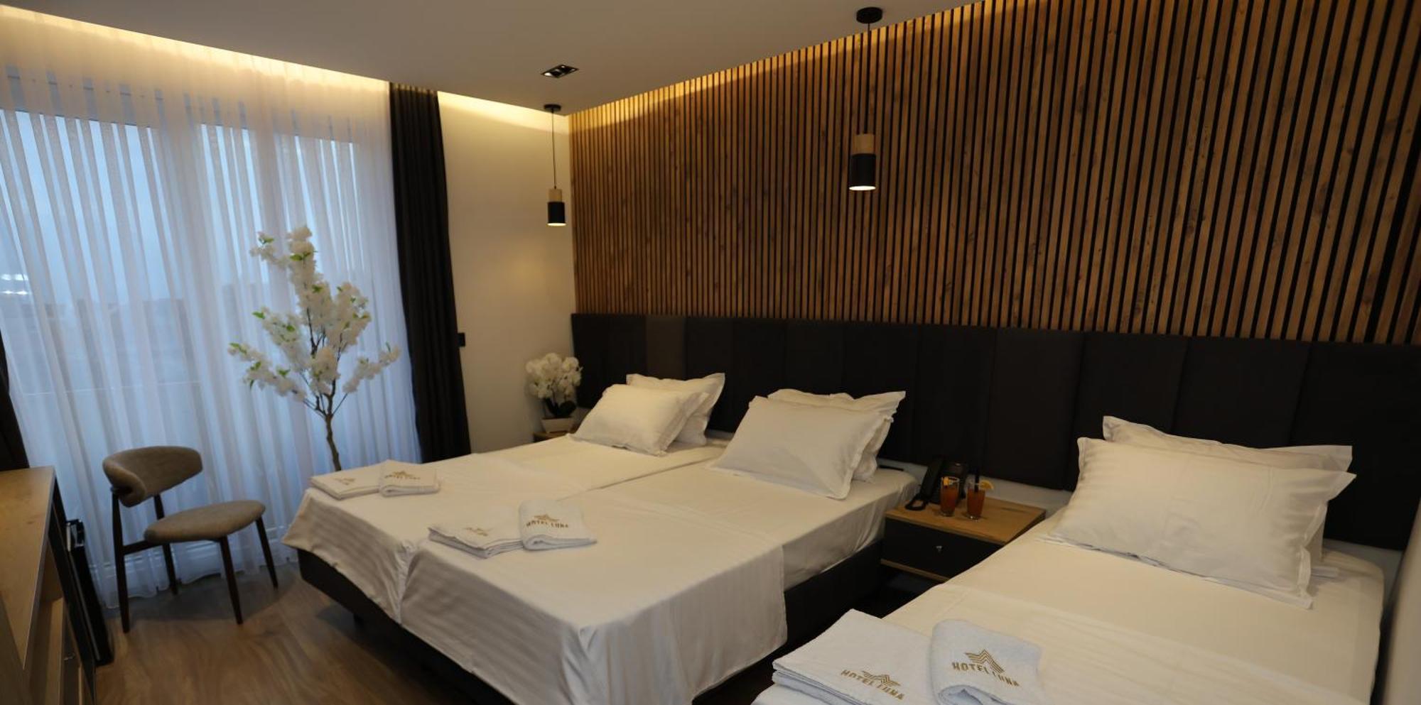 Hotel Luna Призрен Экстерьер фото