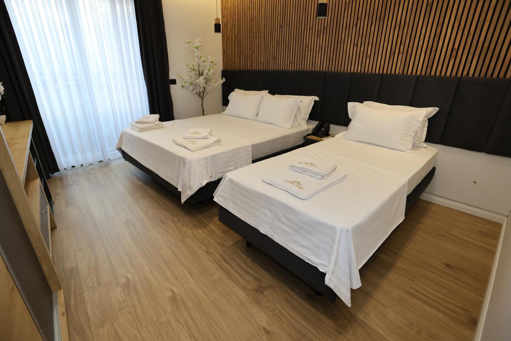 Hotel Luna Призрен Экстерьер фото
